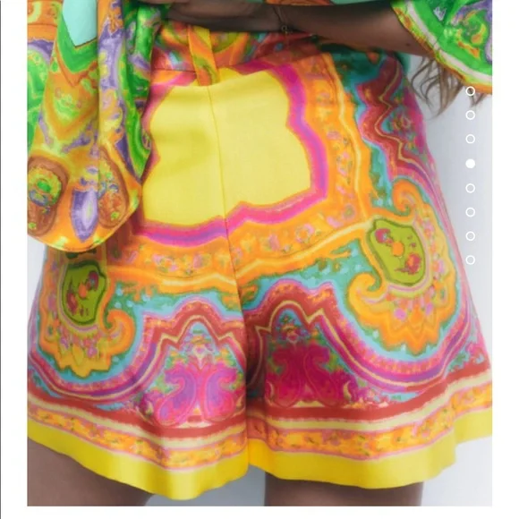 Zara high waisted print shorts - Picture 3 of 9